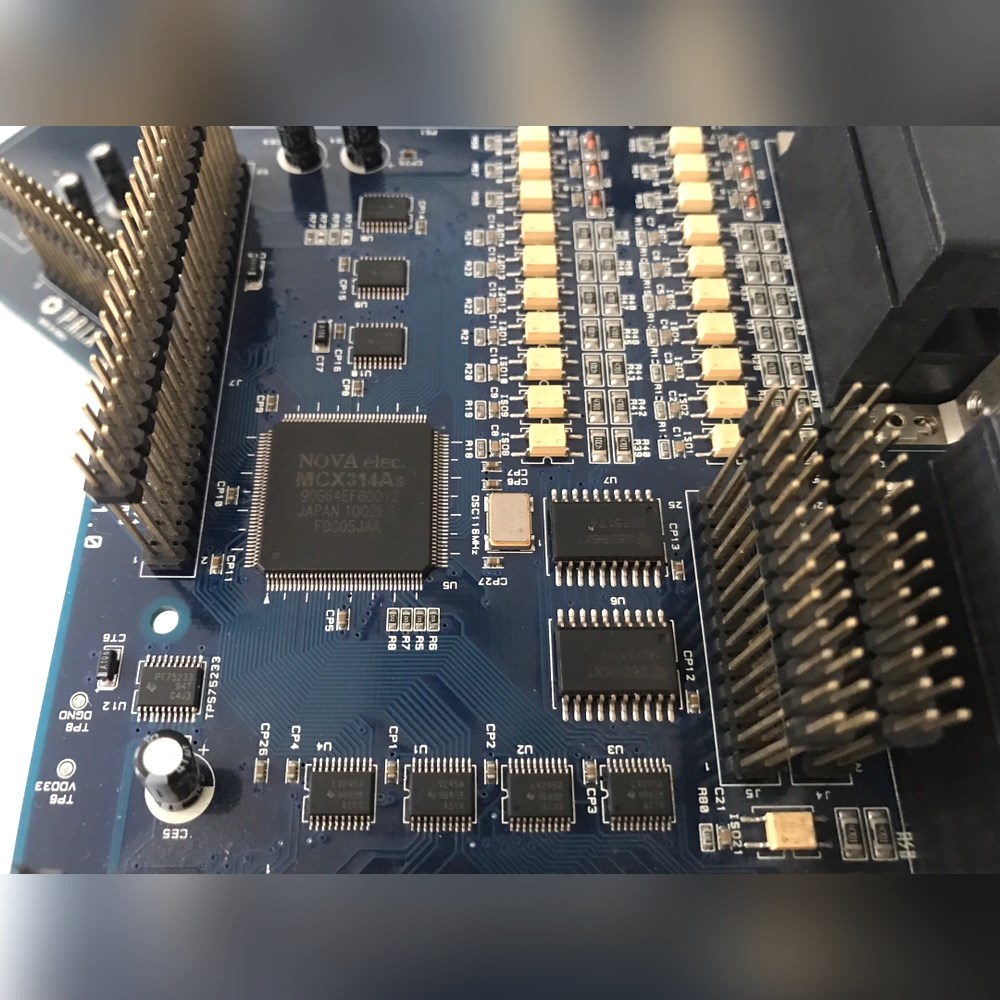 MCX14As四轴运动控制芯片 带板 货 议价