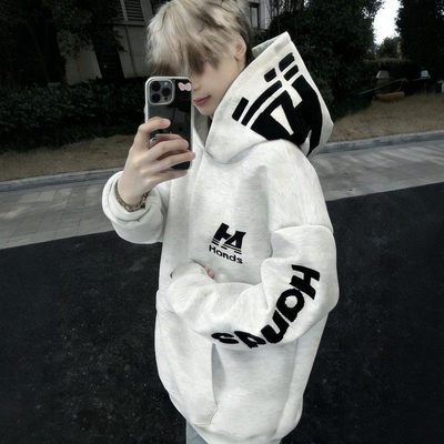 免费试穿字母刺绣连帽卫衣男宽松