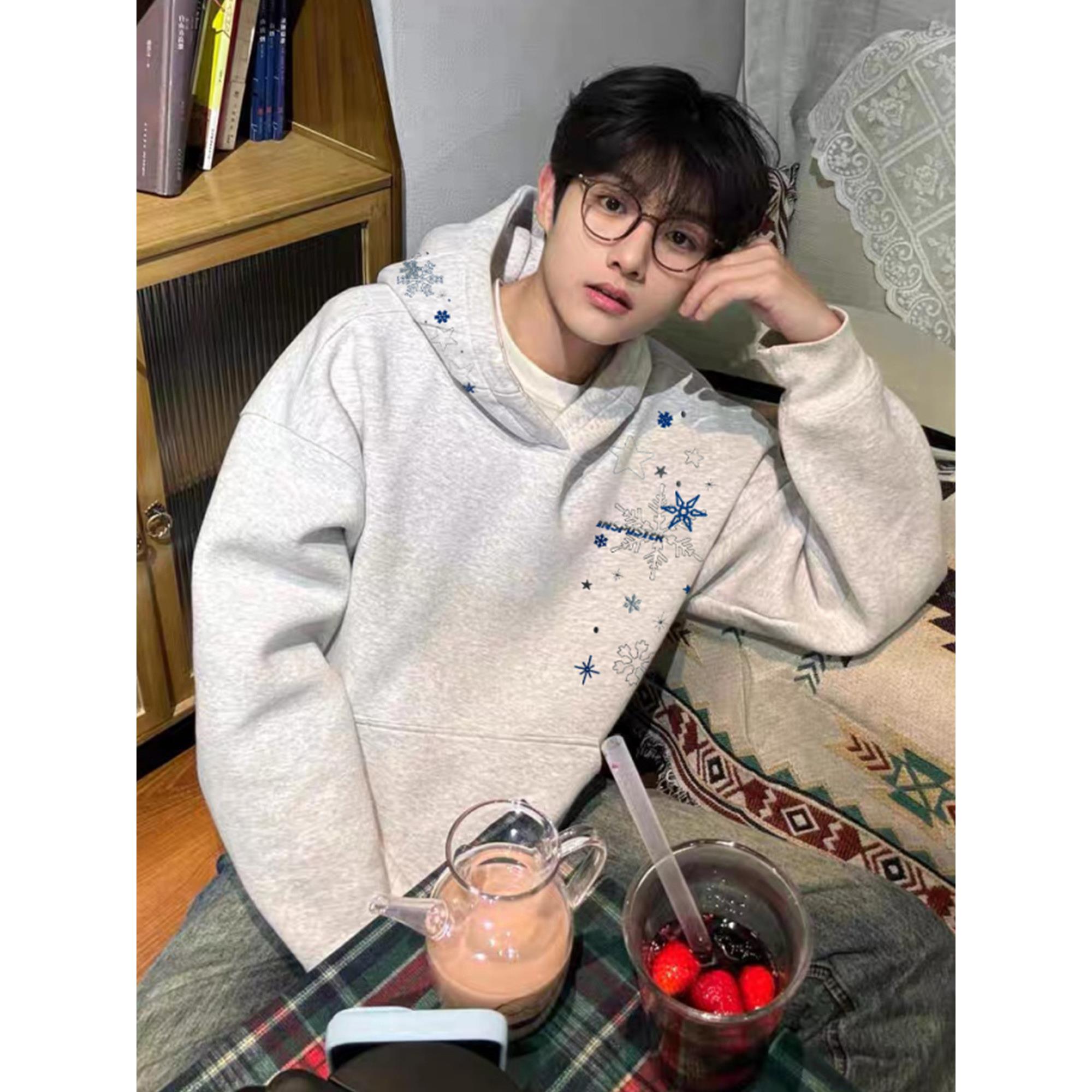 免费试穿~美式连帽长袖刺绣卫衣