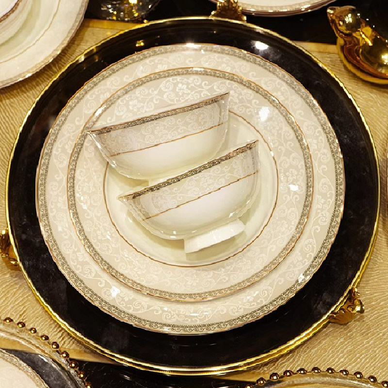 高级感碗碟套装家用礼品新款轻奢高温骨瓷餐具景德镇乔迁陶瓷碗盘