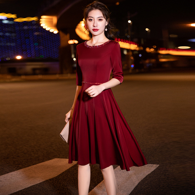 喜婆婆婚宴晚礼服裙女2022新款红色小个子婚礼妈妈装高端大气冬季