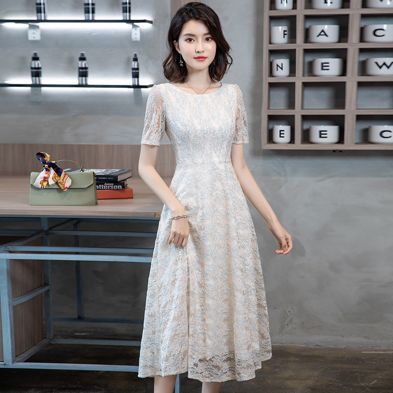 蕾丝小晚礼服2023新款高端轻奢小众气质聚会平时可穿主持连衣裙女