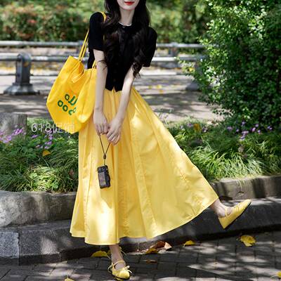巨好看黑色短袖黄色半身长裙套装洋装子女夏2026新款穿搭小个子