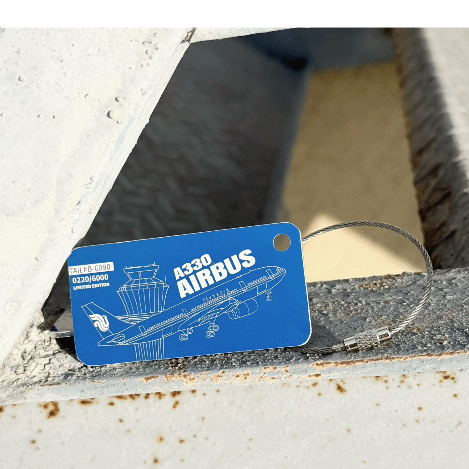 国航A330飞机蒙皮切割挂件钥匙扣