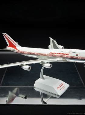 JCwings印度航空波音747-200飞机模型机腹抛光钢管1:200收藏级