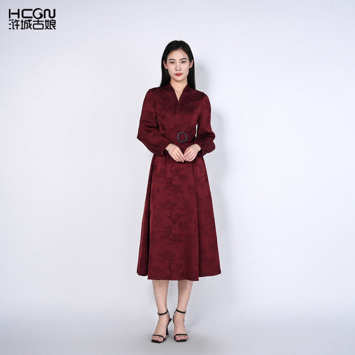 浒城古娘春季新款女装黑色气质收腰长款新中式国风高级感连衣裙女