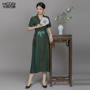 浒城古娘新款刺绣印花V领收腰长款新中式国风香云纱连衣裙女夏季