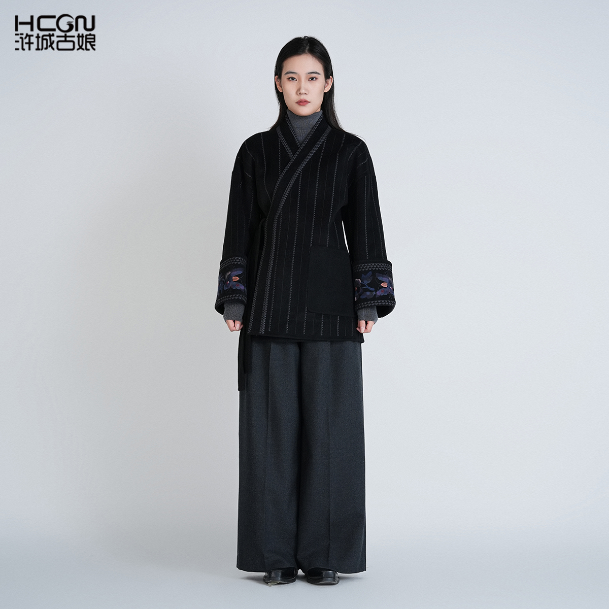 国风绵羊毛显瘦黑色百搭刺绣大衣