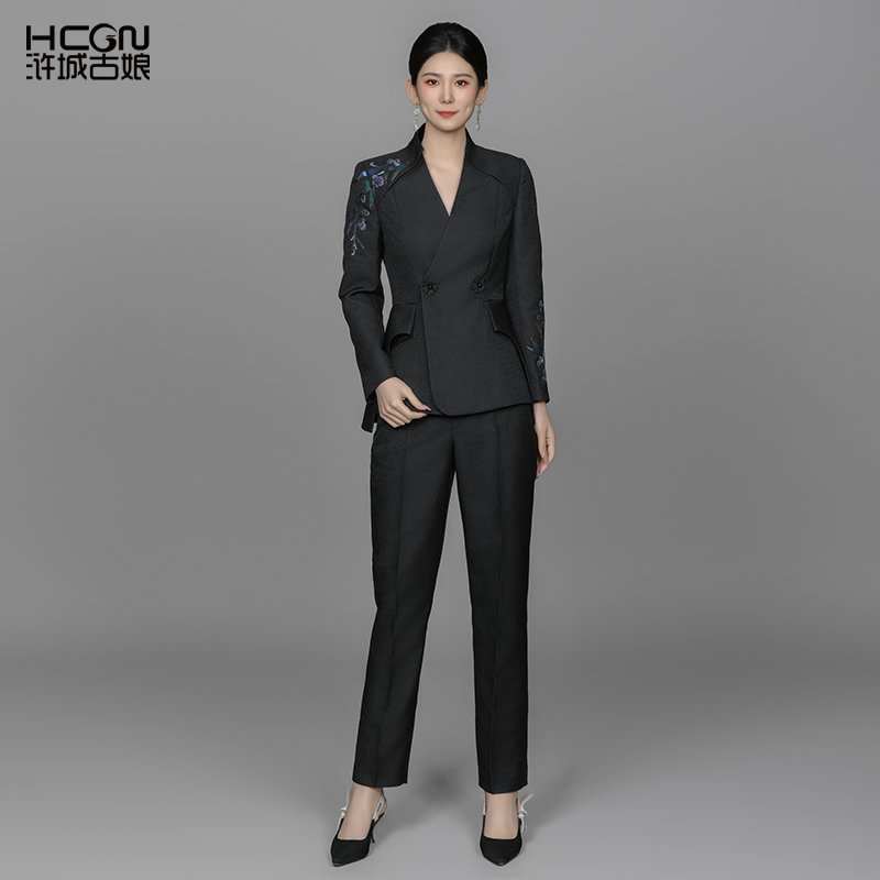 中国风刺绣职业百搭气质挺阔套装