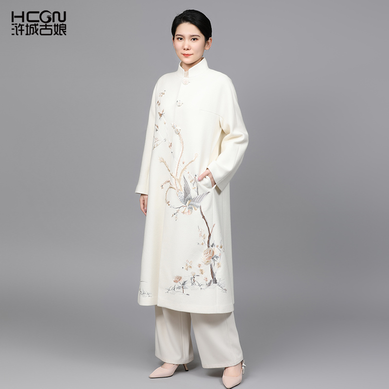 中式绵羊毛重工刺绣舒适保暖大衣