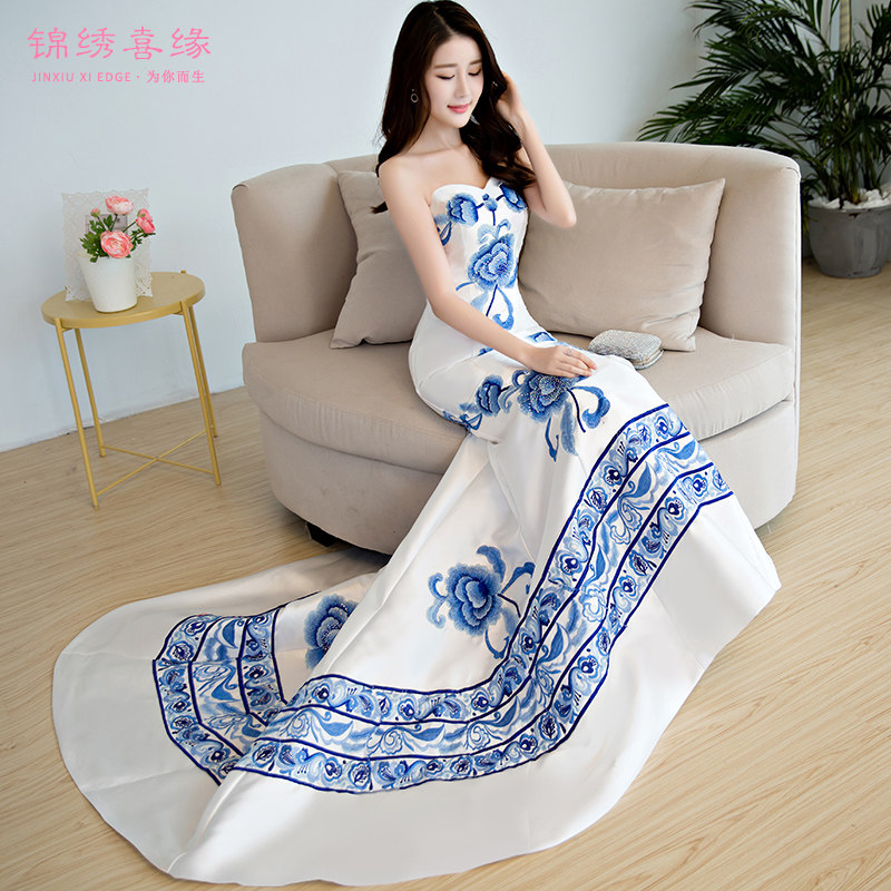 长裙鱼尾无袖晚礼服优雅中国风主持人抹胸拖尾宴会青花瓷演出长款