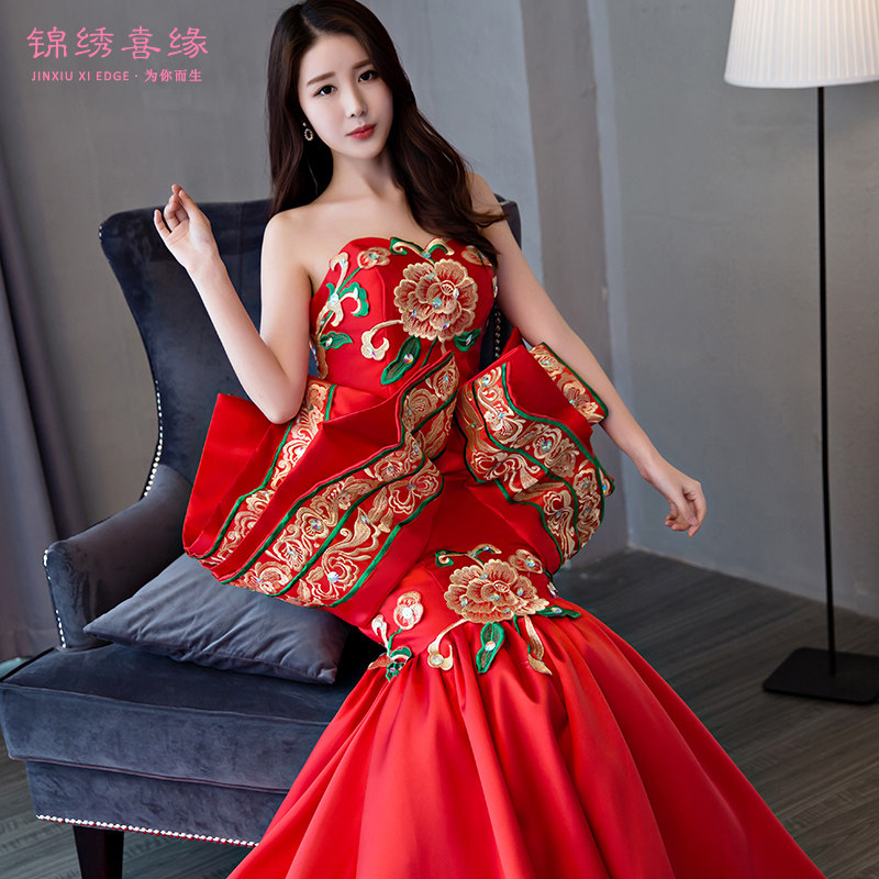 复古舞台模特走秀优雅风礼服新品
