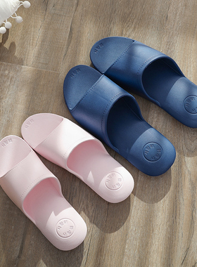 新款拖鞋女夏季浴室防滑家居拖鞋洗澡厚底情侣家用室内凉拖鞋