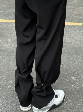 走秀款欧美风帅设计感小众小西裤男超A炸街黑色裤脚纽扣式宽松裤
