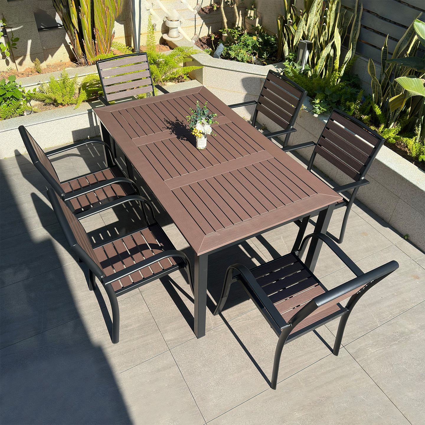 户外庭院塑木桌椅组合别墅阳台室外露天花园外摆休闲防腐木餐桌椅