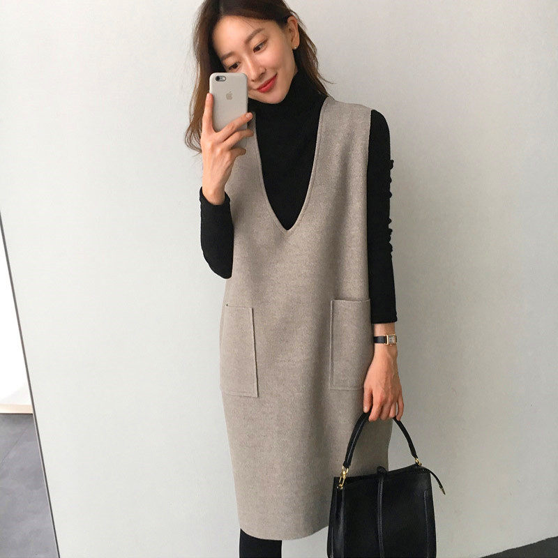 孕妇连衣裙女2020秋装套装两件套外出时尚针织背心孕妈两件套