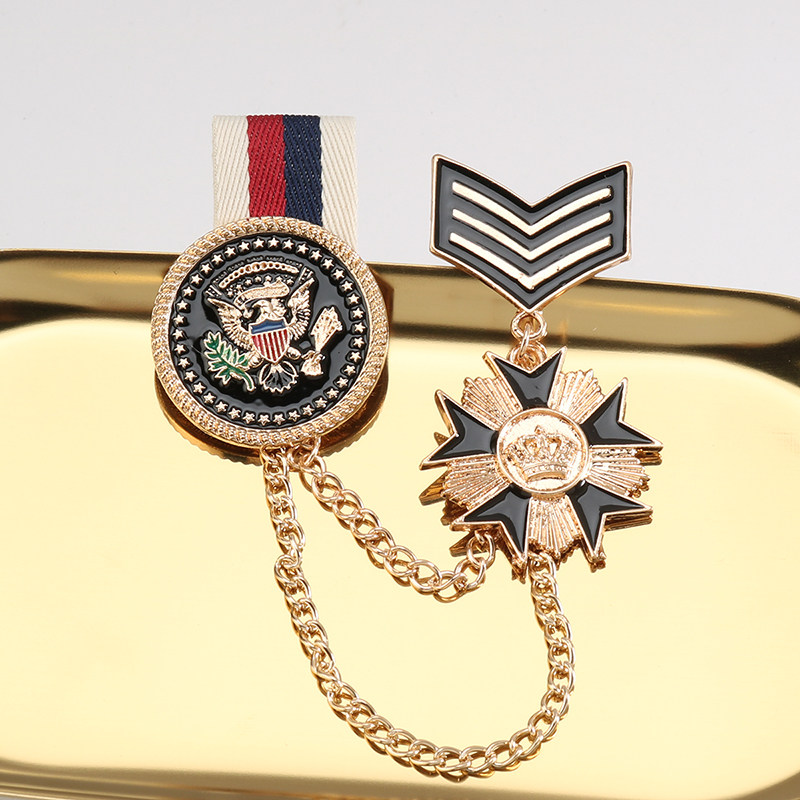 2025新款徽章胸针学院风男女时尚金属胸针学生制服西装勋章配饰品