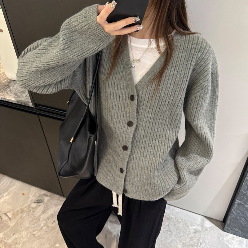 秋冬季加厚纯色撞色黑色纽扣粗针毛衣开衫韩版女宽松百搭V领上衣