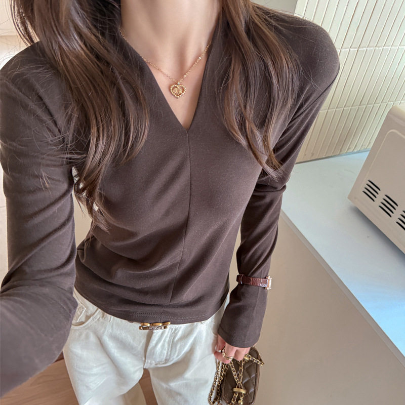 秋冬磨毛深V领性感内搭长袖打底衫女外穿修身高级感纯色百搭上衣
