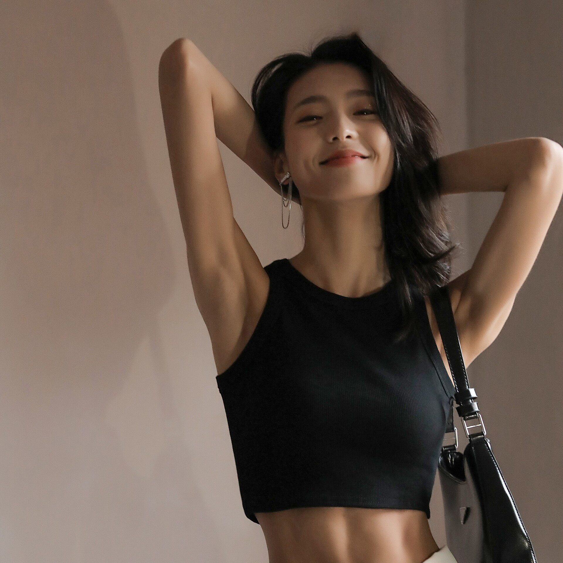严选夏季薄色短款打底吊带小背心内衣女白色美背网红短款内搭背心