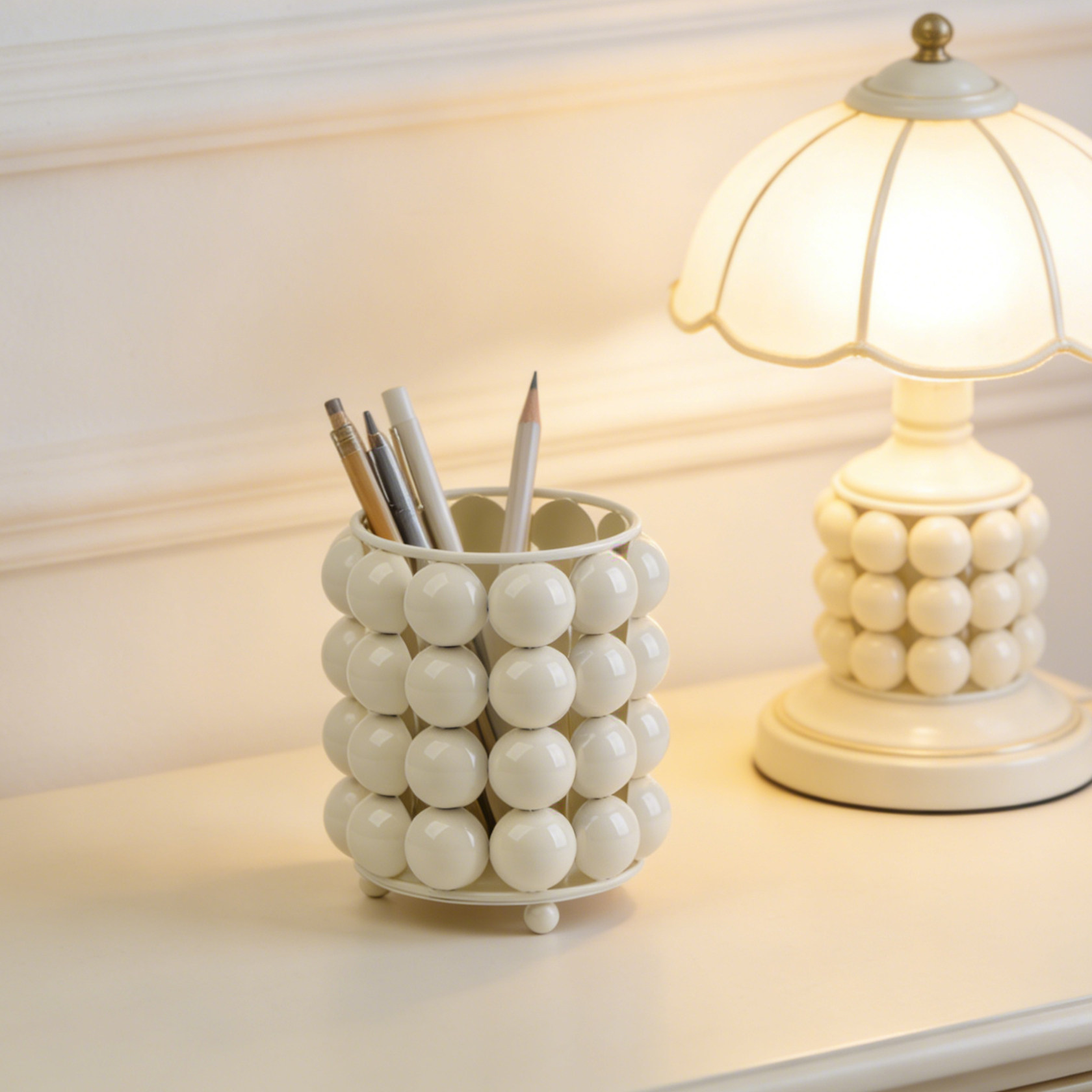 铁艺多功能球球笔筒简约学生办公室桌面收纳筒化妆品毛刷收纳盒