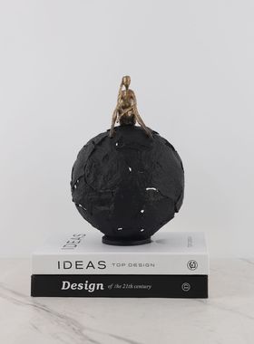 现代简约创意金属黑色人物摆件客厅餐厅卧室办公室书房家居装饰品