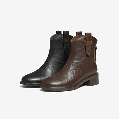 TATA他她靴子冬季新款黑色百搭加绒时装靴女休闲短筒靴CKS01DD5