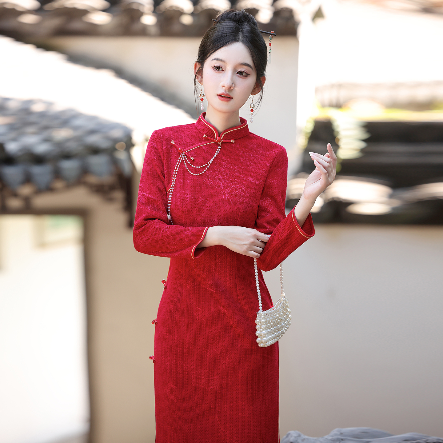 红色订婚结婚旗袍敬酒服拜年服