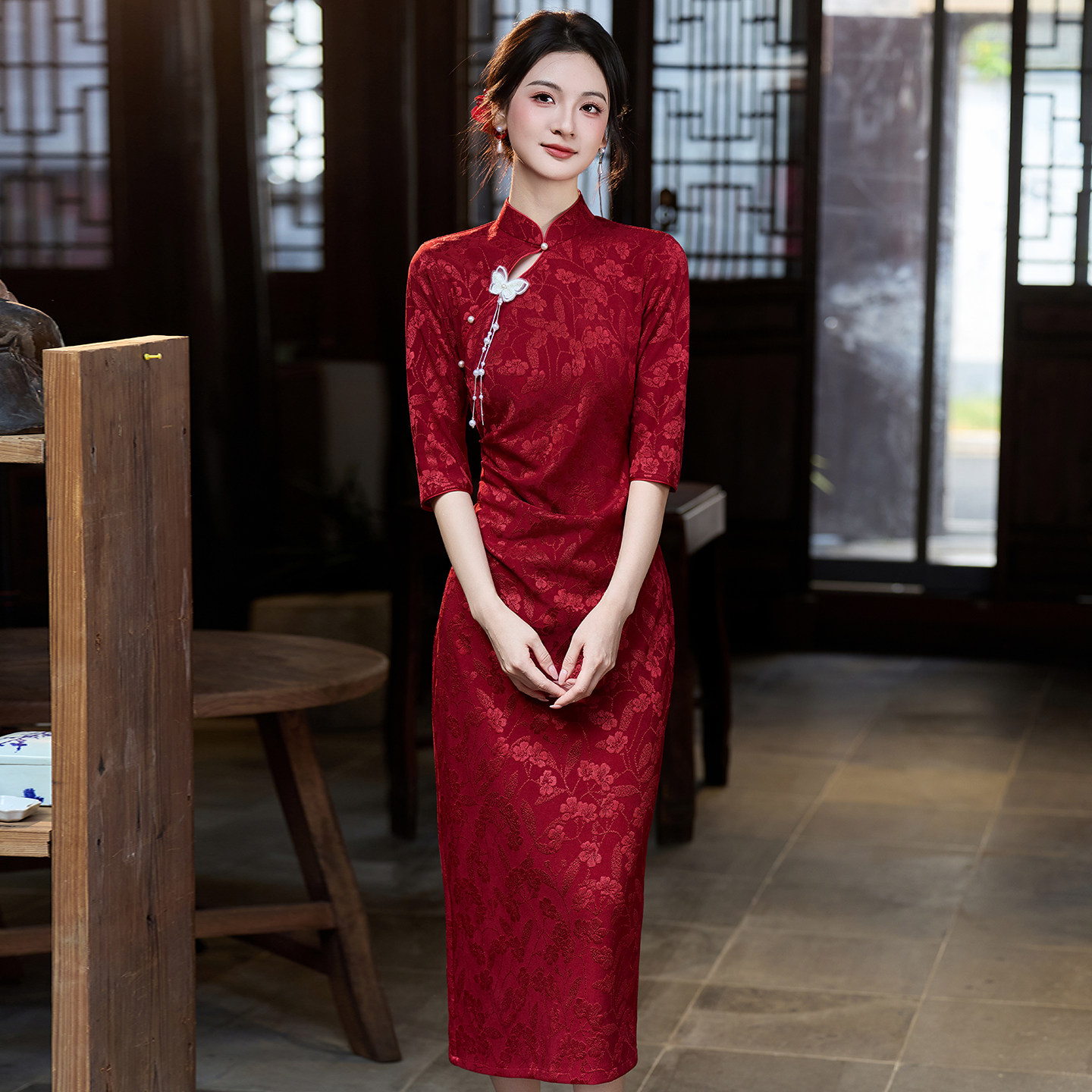 红色新中式新娘结婚订婚敬酒服图片