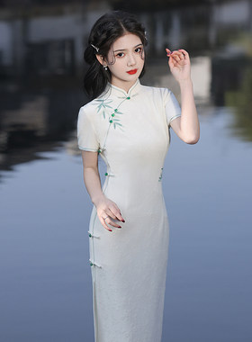 白色刺绣旗袍日常可穿高端优雅