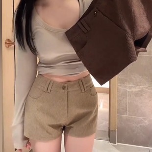 辣妹高腰小个子A字包臀热裤 美式 女秋冬2025新款 卡其色灯芯绒短裤
