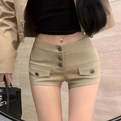 卡其色复古工装短裤女夏季2025新款修身显瘦辣妹紧身百搭包臀热裤