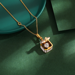 新款轻奢小众立体珐琅釉爱心镶钻可打开粉色戒指盒吊坠项链挂饰潮