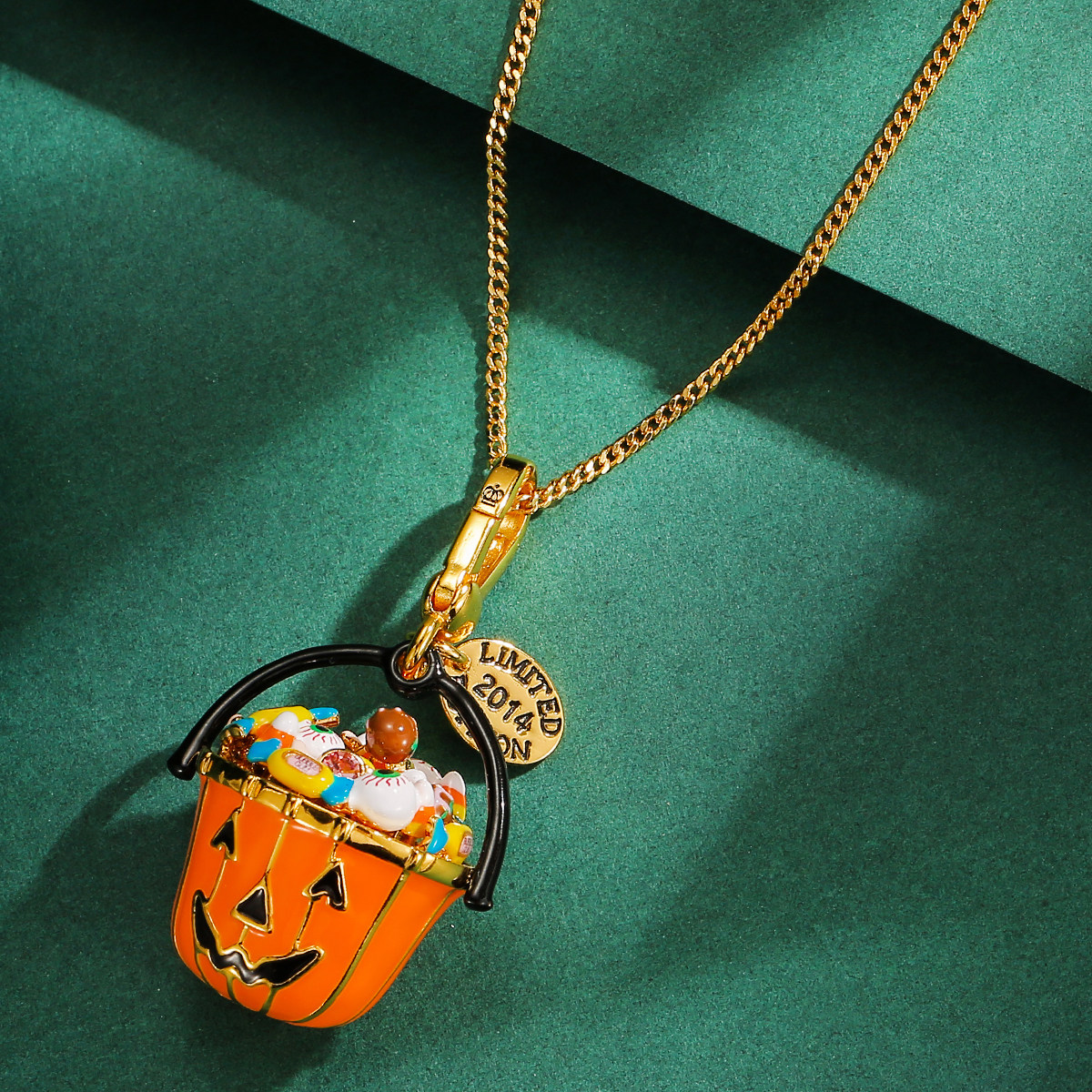 万圣节限定复古水晶糖果篮子南瓜桶吊坠项链欧美高级感钥匙扣挂坠