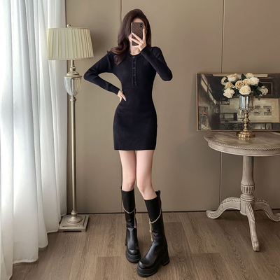 小个子修身收腰包臀裙针织连衣裙