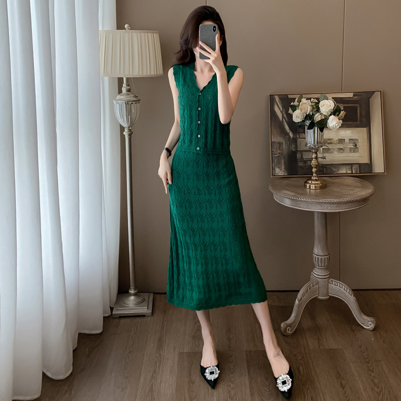 度假风设计感小心机镂空背心冰丝针织套装裙女V领针织衫半身a字裙,女装/女士精品,时尚防晒服,淘宝优惠券,粉丝福利购,淘宝优惠卷