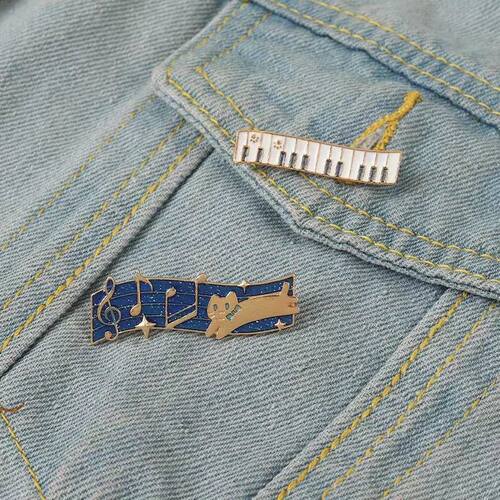 Accordion Musical Note Enamel Pin Cartoon Piano Cat Paw Broo