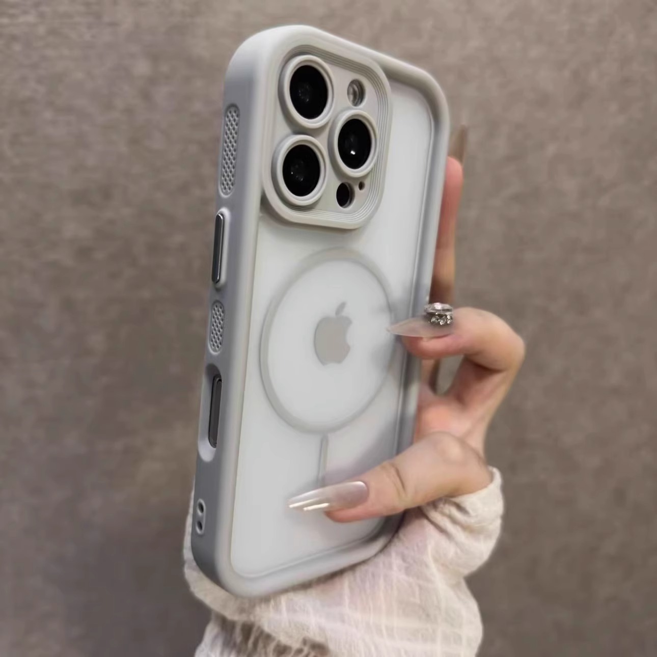 苹果iPhone16Pro亚克力时尚散热