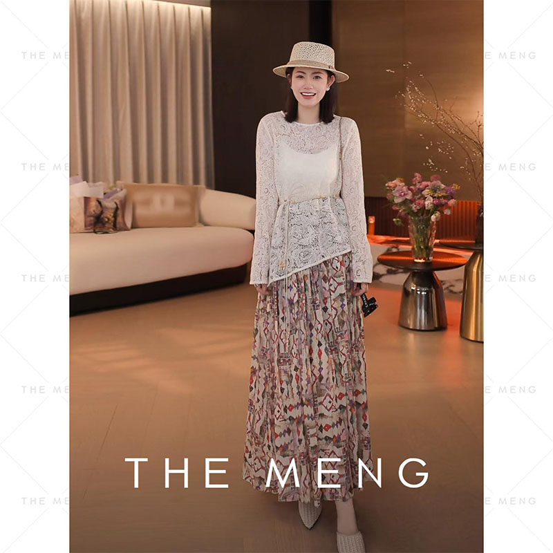 THE MENG【素染】镂空钩花蕾丝纹理精致优雅气质显瘦T恤罩衫女春