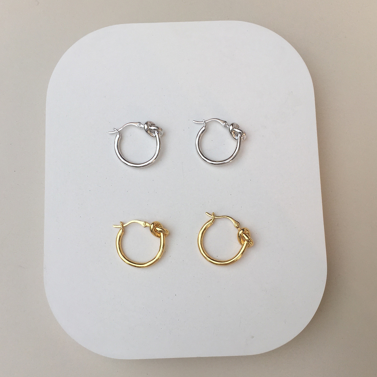 金泰亨同款金色简约打结耳环