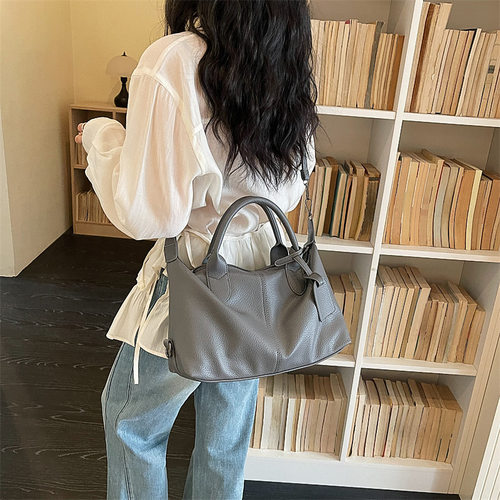 潮流女包日常百搭通勤斜挎包