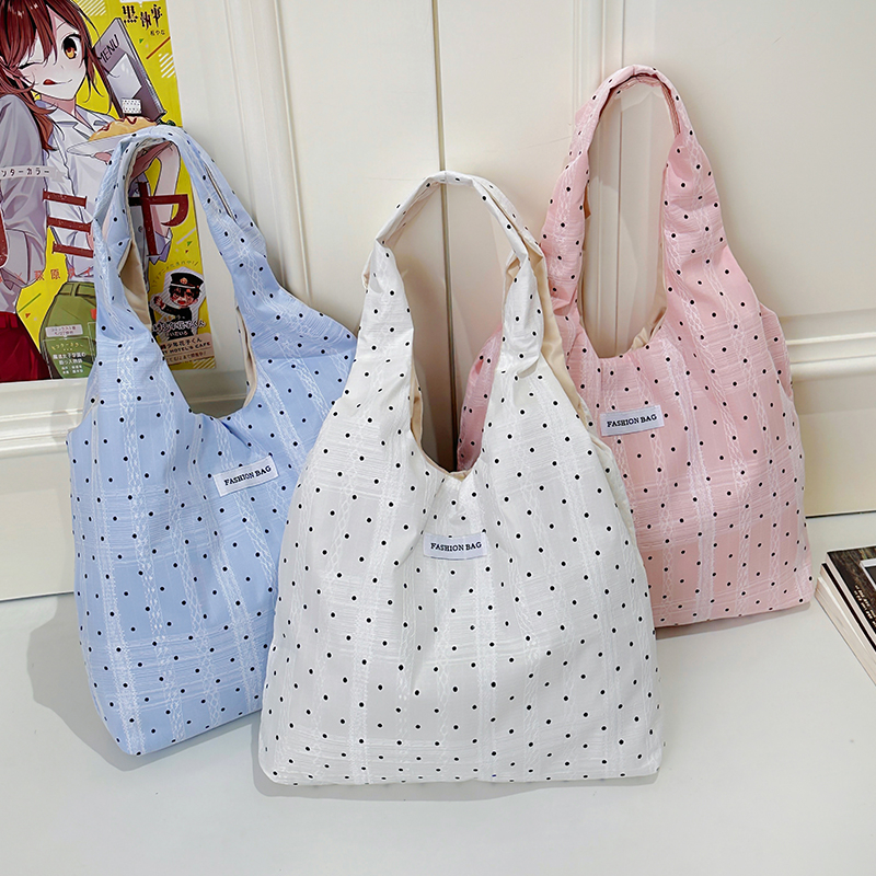韩系简约波点尼龙面料手拎包