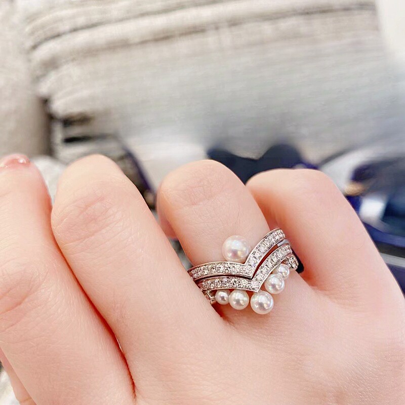 法式时尚优雅高级感约瑟芬珍珠v形戒指女925纯银皇冠冕叠戴食指环