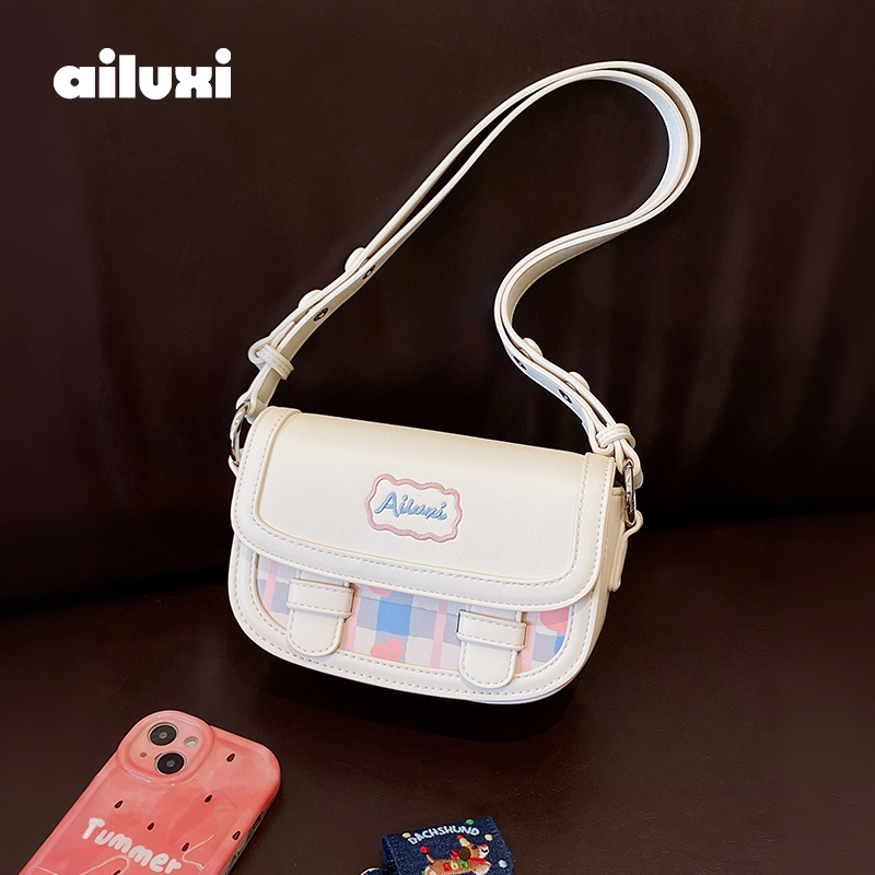 爱路喜包包女款白色腋下包单肩斜挎小包学院风jk英伦邮差包剑桥包