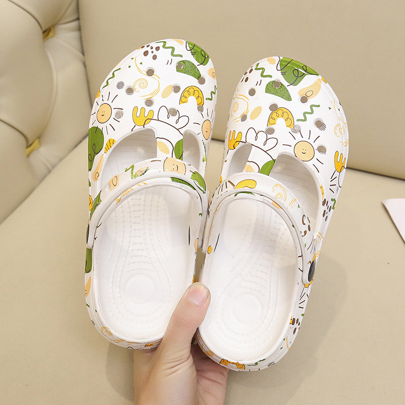 夏季新款外穿2026洞洞鞋凉鞋女款轻便防滑花园鞋包头护士鞋果冻鞋
