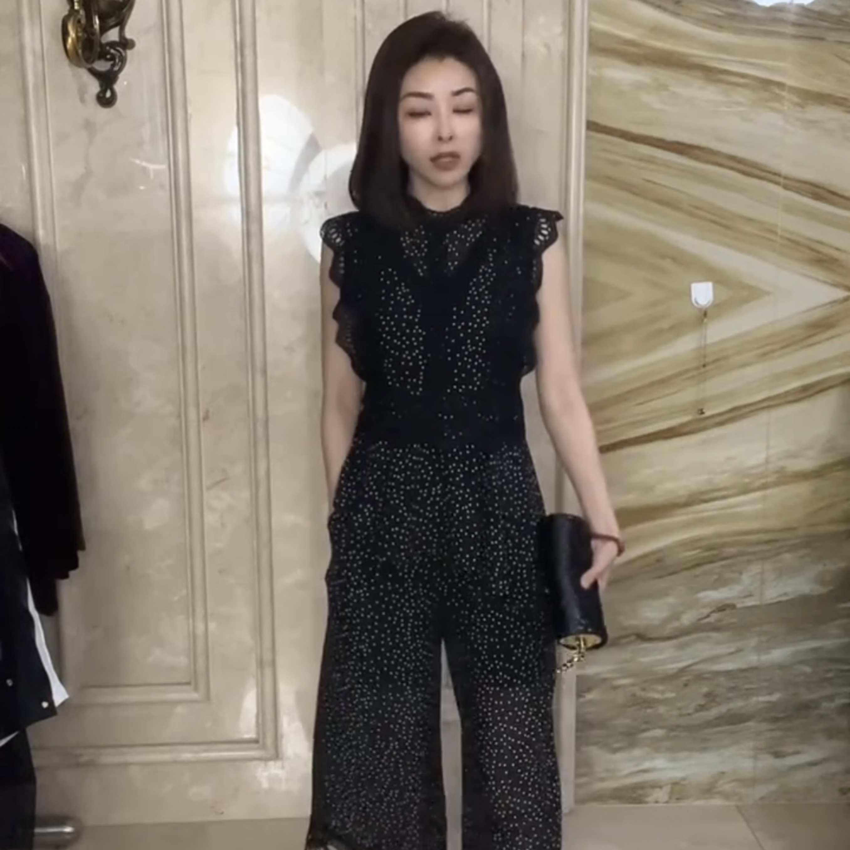 2025夏新款女装时尚套装气质优雅显瘦收腰蕾丝花边拼接上衣阔腿裤