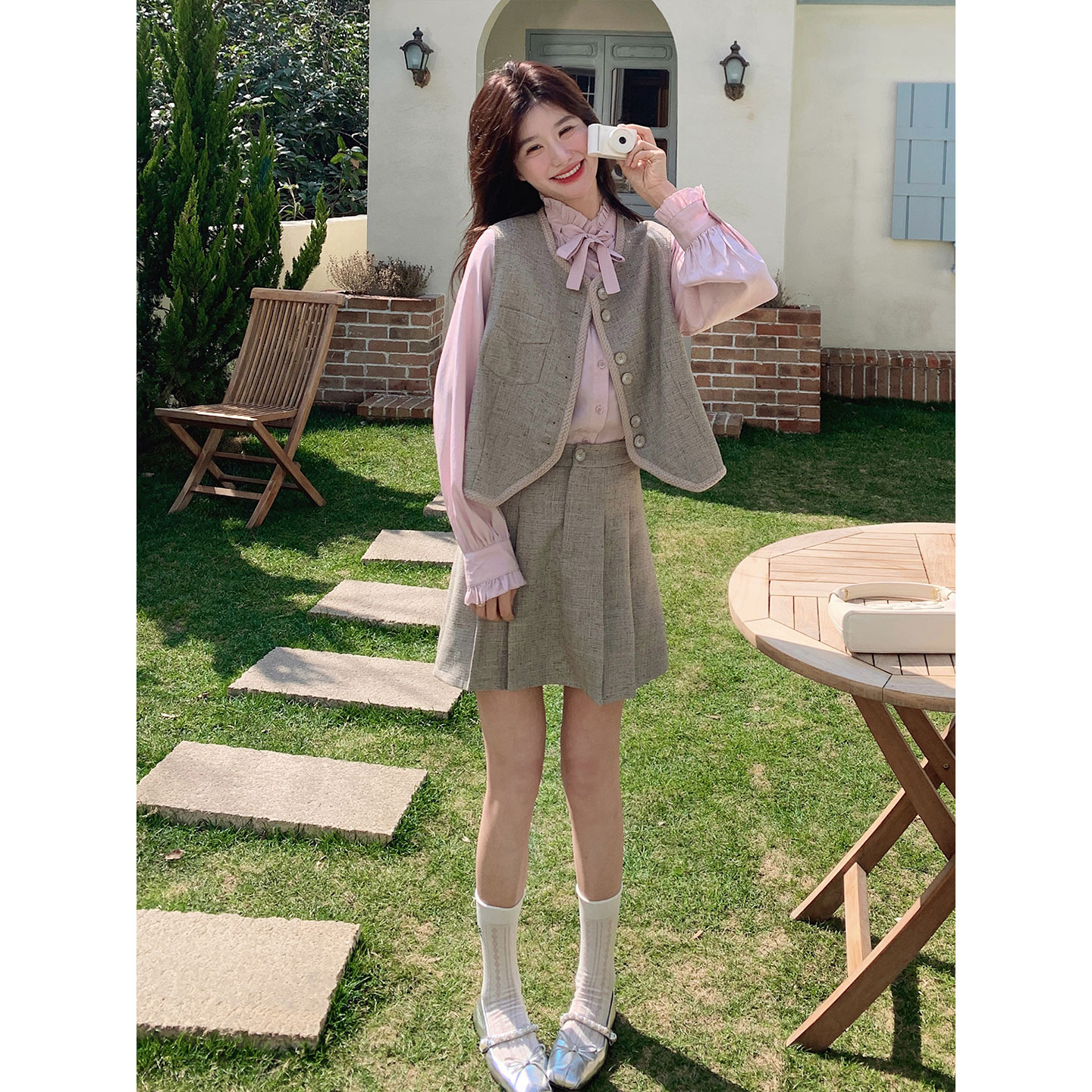 初秋穿搭一整套小香风套装女2025新款韩系气质马甲衬衫短裙三件套
