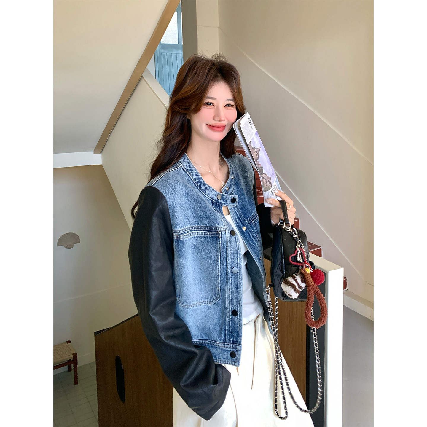 酷飒风拼皮袖子短款牛仔外套女2026春秋款小个子率性气质夹克上衣