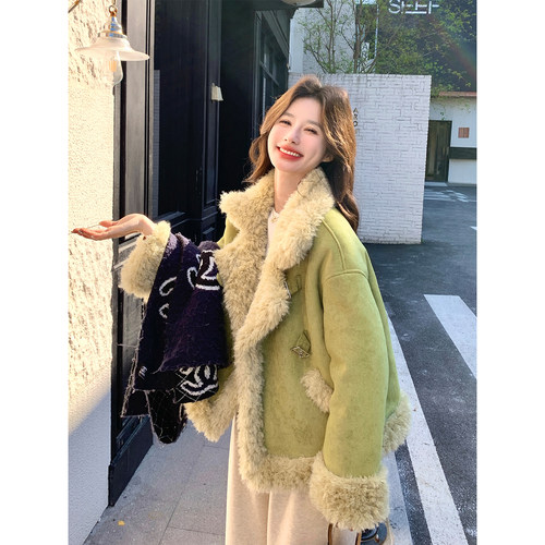 冬季短款皮毛一体羊羔毛外套女潮