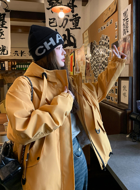 黄色超好看洋气90白鸭绒羽绒服女2025冬新款时尚休闲冲锋衣防寒服